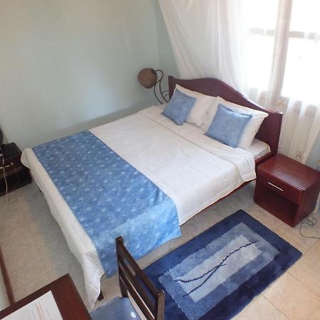 Family Nest Guesthouse Кісуму Екстер'єр фото