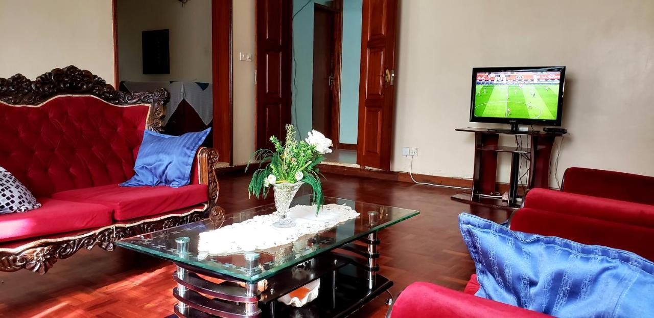 Family Nest Guesthouse Кісуму Екстер'єр фото