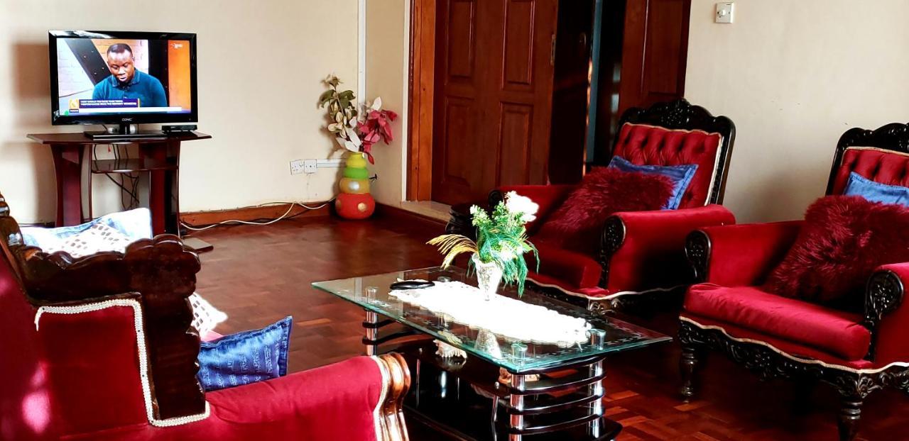 Family Nest Guesthouse Кісуму Екстер'єр фото