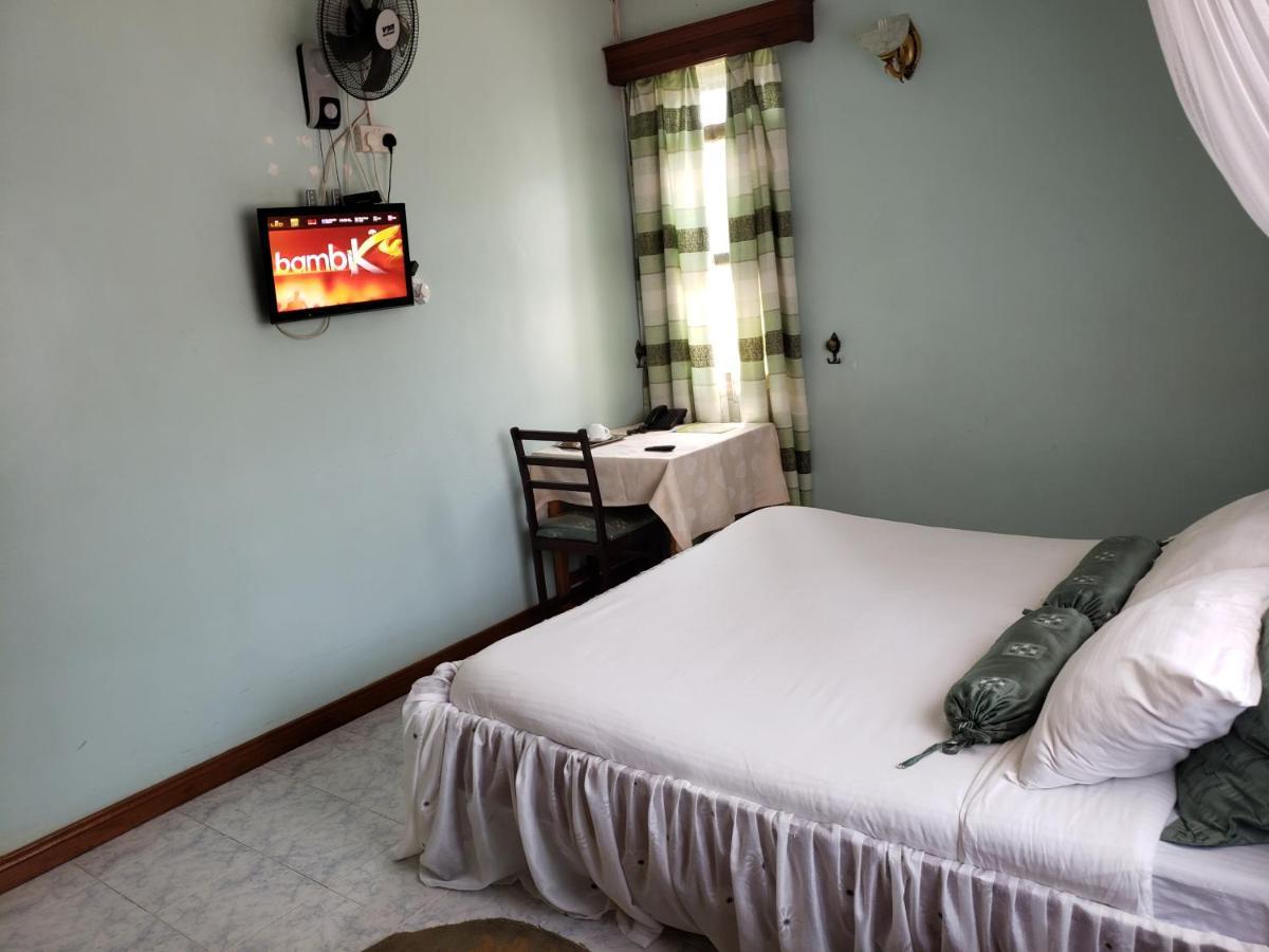 Family Nest Guesthouse Кісуму Екстер'єр фото