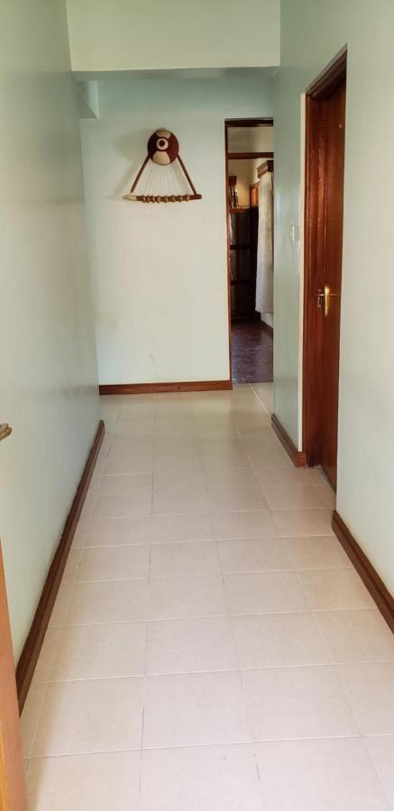 Family Nest Guesthouse Кісуму Екстер'єр фото