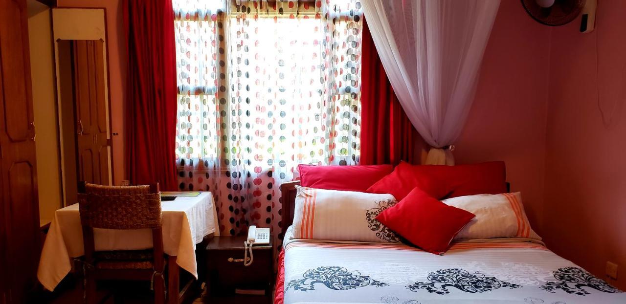 Family Nest Guesthouse Кісуму Екстер'єр фото