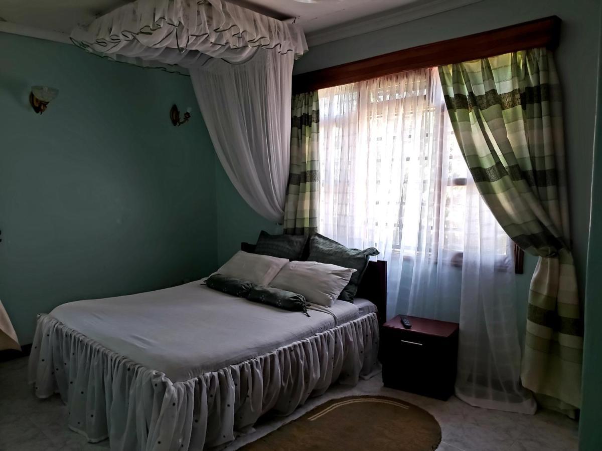 Family Nest Guesthouse Кісуму Екстер'єр фото